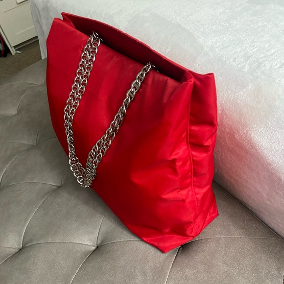 Authentic PRADA large red nylon tote with chain strap - Picture 16 of 17